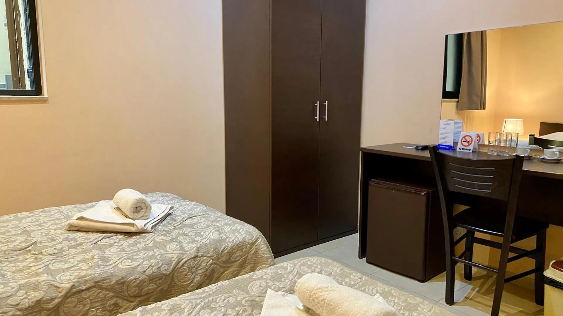 Malta Paradise Central Accomodation Hotel Saint Julian's