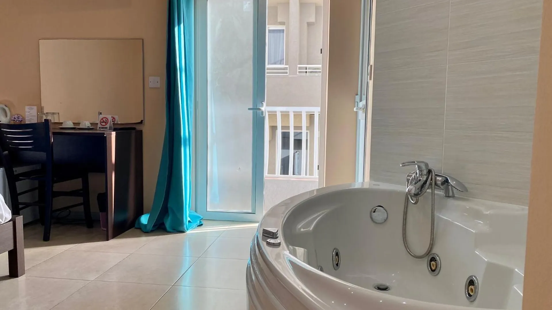 Malta Paradise Central Accomodation Hotel Saint Julian's